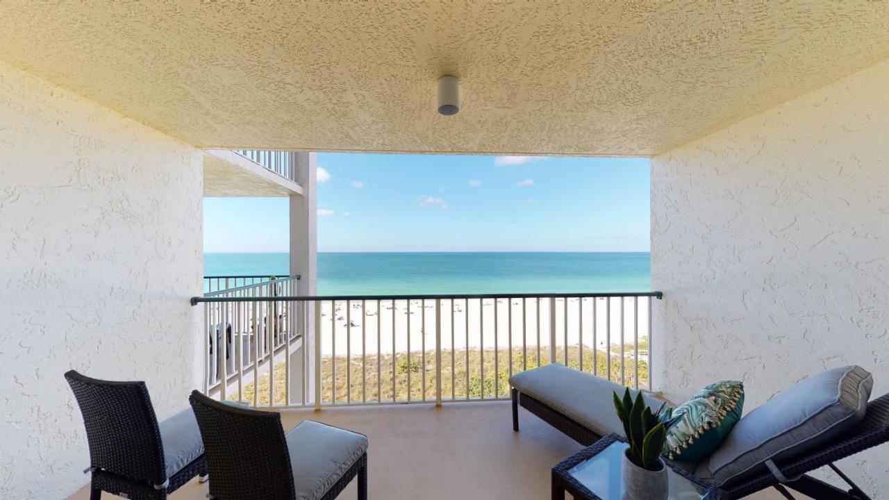 Totally Renovated Beachfront Condo At Apollo! Marco Island Buitenkant foto