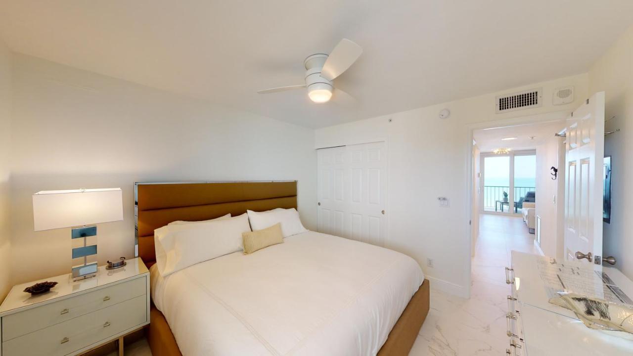 Totally Renovated Beachfront Condo At Apollo! Marco Island Buitenkant foto