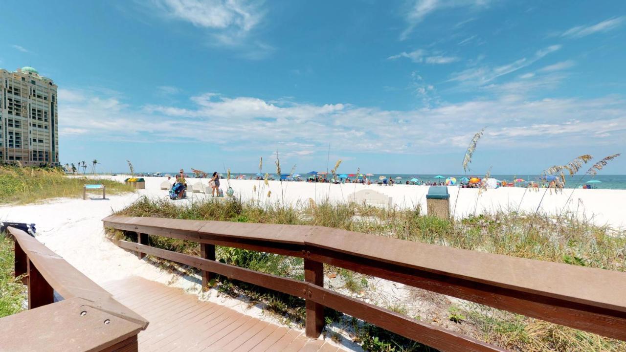 Totally Renovated Beachfront Condo At Apollo! Marco Island Buitenkant foto