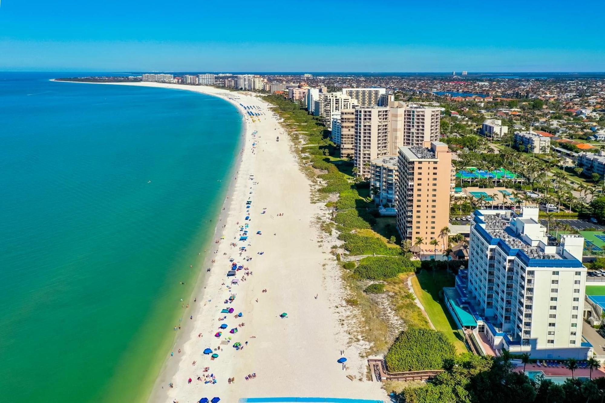 Totally Renovated Beachfront Condo At Apollo! Marco Island Buitenkant foto